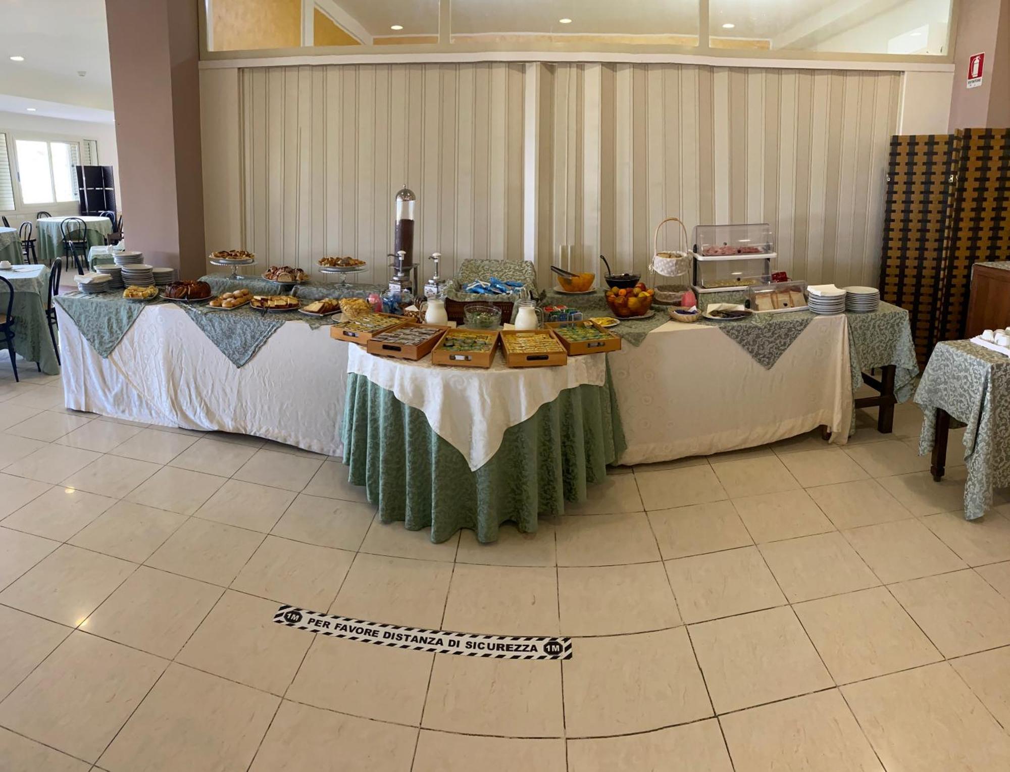 Hotel Germania Praia a Mare Εξωτερικό φωτογραφία